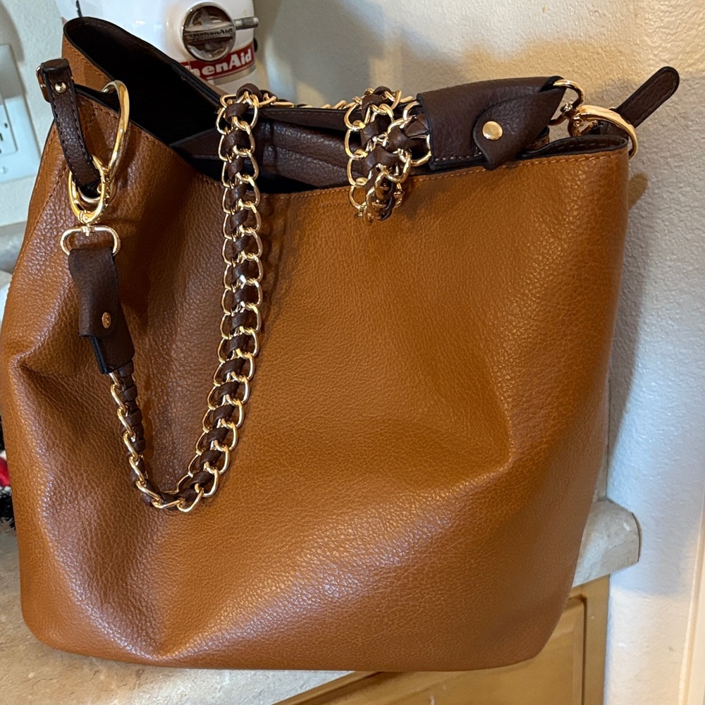 Elegant Brown Leather Shoulder Bag